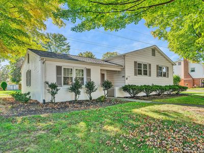 3704 London Cir