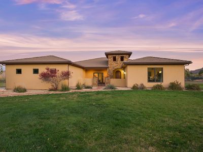 2103 Desert Hills Rd