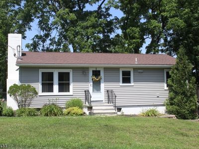 12 Clover Ln