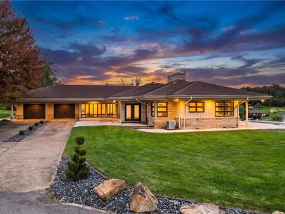 102 Peasant Village Ln