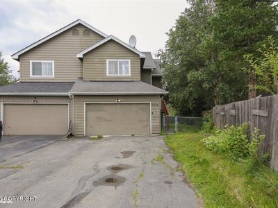 8924 Joy Cir