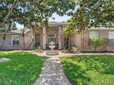 941 George Hecker Dr