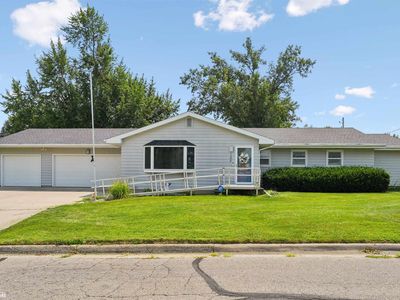 102 Columbus Dr