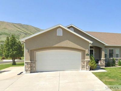 3299 Lundburg Ln