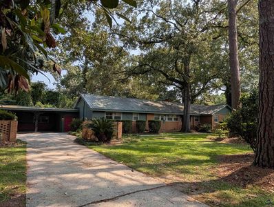 404 Oakview Sq