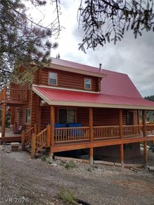 695 N Skyline View Dr