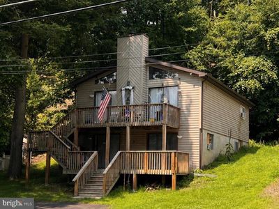 2368 Woodcrest Dr