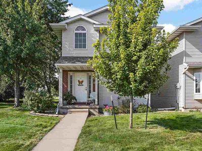 527 Penn Ct
