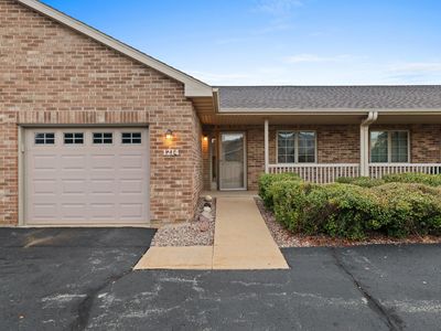1214 Pond View Cir