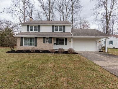 Property at 749 Lindenwood Ln, Medina, OH