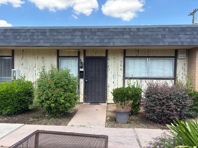 3075 N West Ave APT C