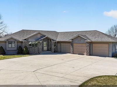 W3835 Stoneridge Dr
