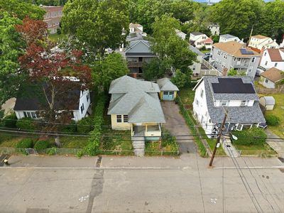100 Taunton Ave