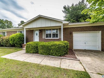 106 Douglas St