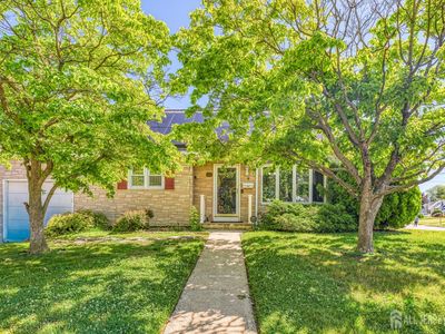 40 Windsor Dr