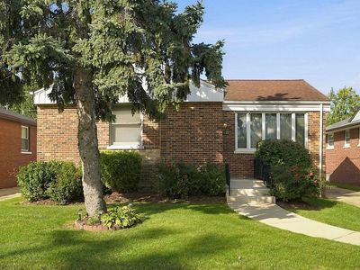Property at 1422 Westchester Blvd, Westchester, IL