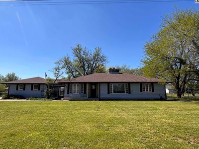 803 W Grand Ave