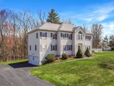 3 Hillview Dr