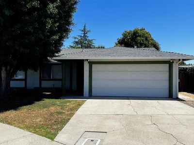 1521 La Cresenta Ct