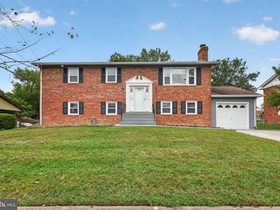 7809 Gambier Dr