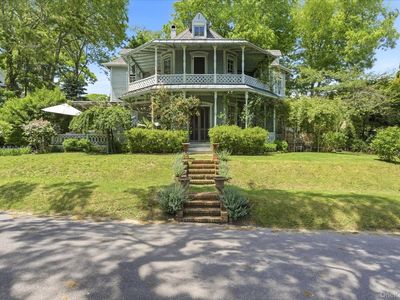 5 Spring Garden Avenue