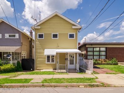14 W Church St