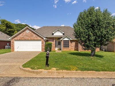 406 Eisenhower Dr