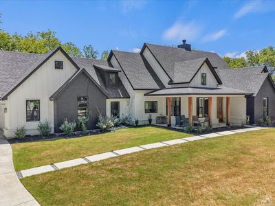9738 Mackenzie Brk