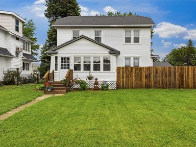 904 2nd Ave