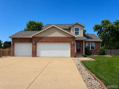 1163 Larkspur Dr
