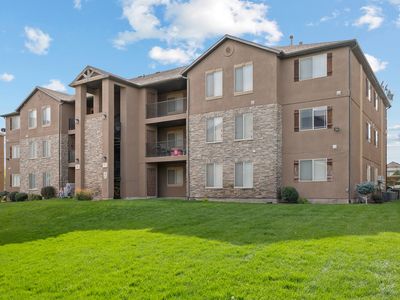 3569 E Rock Creek Rd #G12