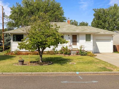 28 SW Evans Ave