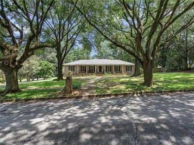 663 Ridgefield Rd