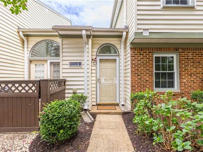 1009 Saint Andrews Way #B