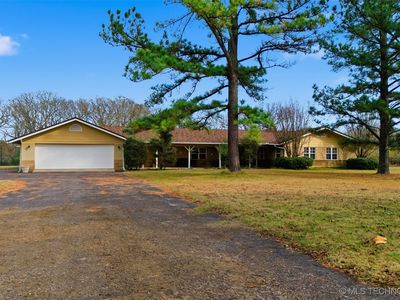 Property at 112 N Hillcrest St, Ada, OK