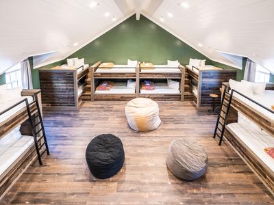 4271 W Canterbury Rd