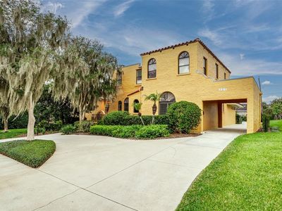 327 Miramar Rd