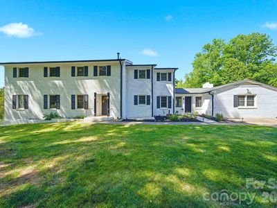 701 E Iowa Ave