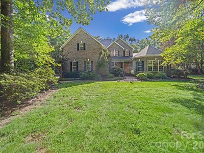 2806 Ivey Wood Dr