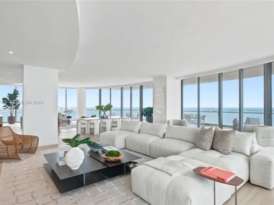 175 SE 25th 3401/3402 Miami #3401/3402