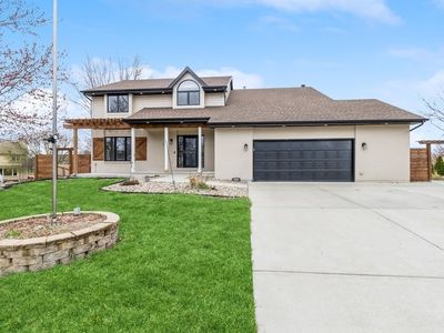 909 NE Barrington Ct