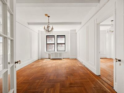269 W 72nd St APT 9A