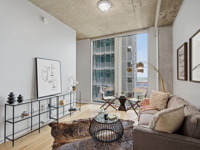 415 Church St APT 2411