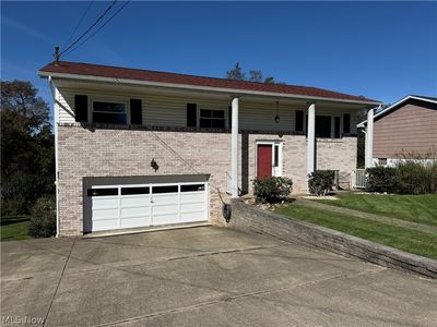 221 Frostview Dr