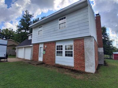 1349 Neighborhood Pl