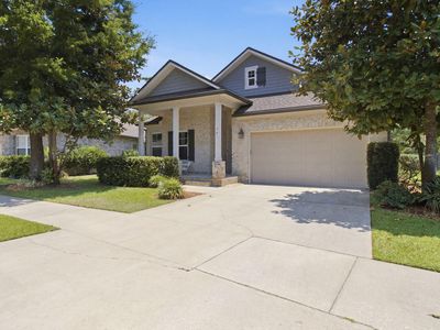 76 Oaktree Blvd