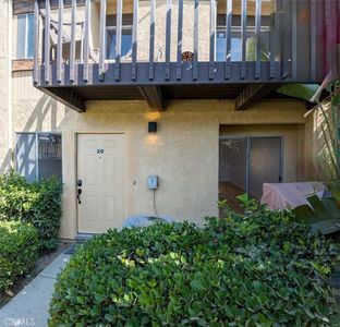14700 S Berendo Ave APT 20