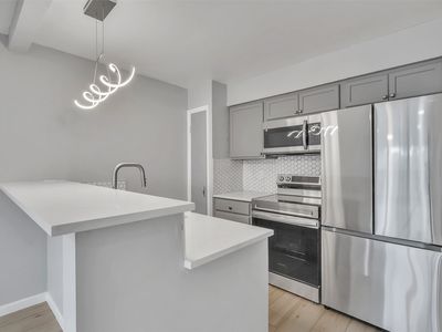 4837 Cedar Springs Rd APT 321