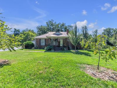 379 W Main St
