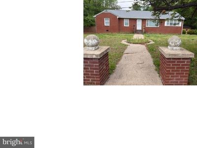 Property at 130 Sanford Dr, Fredericksburg, VA